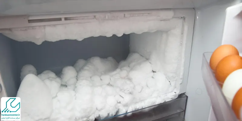 چرا یخچال برفک می زند؟